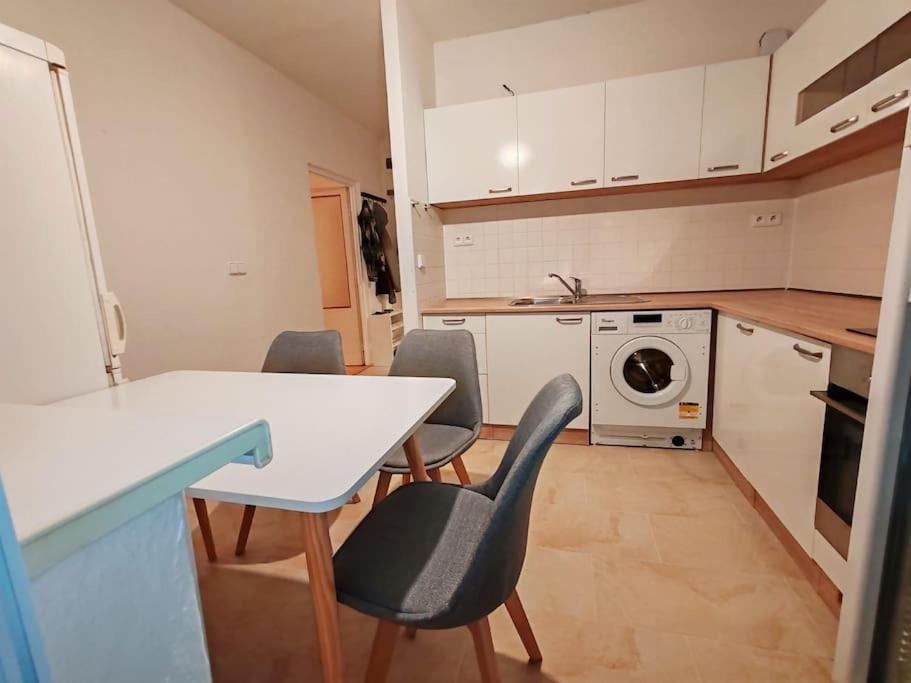 Apartment Star Brno With Terrace 5 Komín Eksteriør bilde